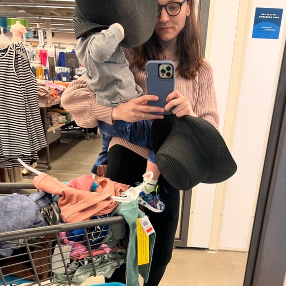 Meet your Posher, Kelly - Picture 7 of 9